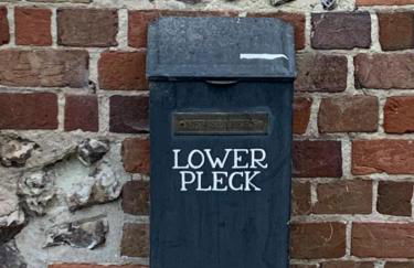 Cute cob cottage - Photo 12