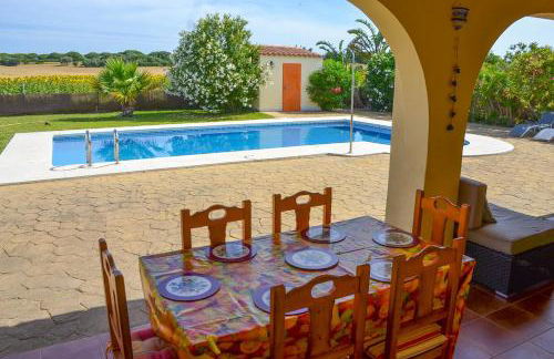 Traumhaus für 6 Personen mit spektakulärem privaten Pool und schönem Ausblick in die Natur - Foto 4