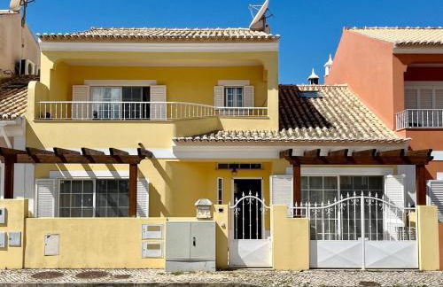 V4 moderno com Piscina - Burgau - Foto 12