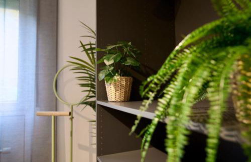 EDLER WOHNRAUM Elegantes Apartment mit Balkon, Boxspringbett, Kaffeevollautomat, Lift & Parkplatz - Foto 14