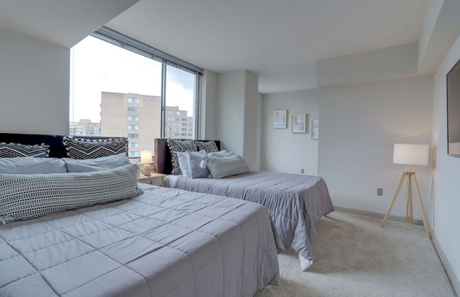 Fantastic 2BR Condo at Crystal City - Foto 4