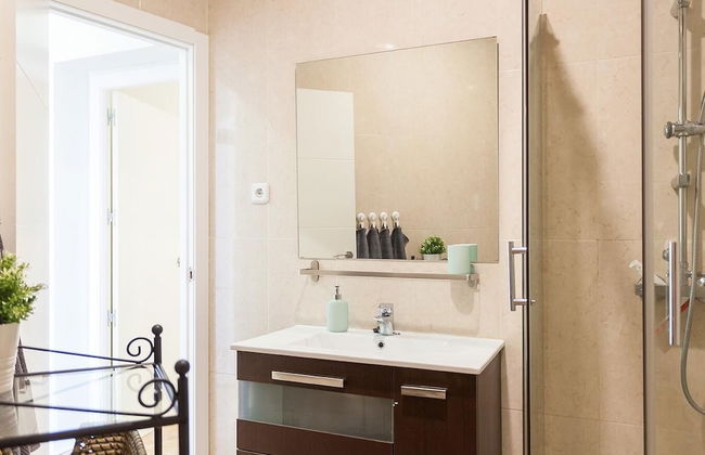 Stunning Urban Apt. Historic District - Sol - Photo 15