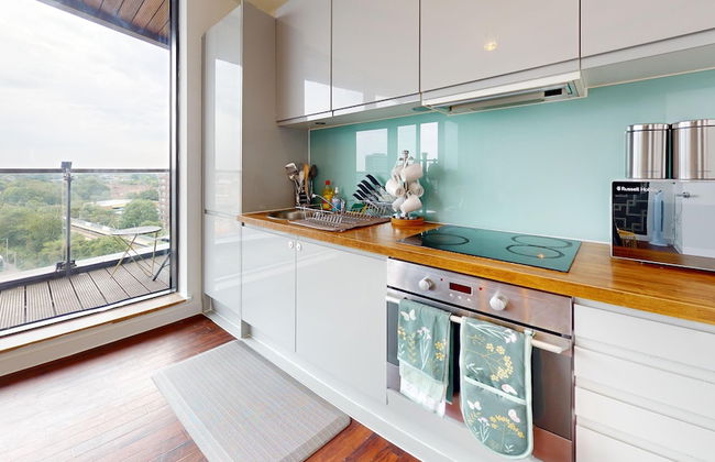 Basildon - 2 Bed Flat - Sleeps 5 - Near Station - Foto 13