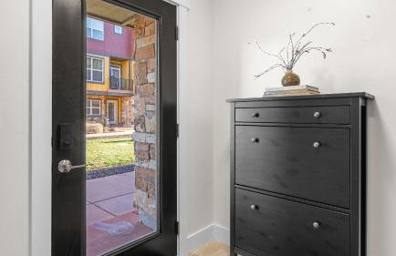 Rooftop Deck w Hot Tub Near Dining Ski Slopes The Lookout by AvantStay - Photo 9