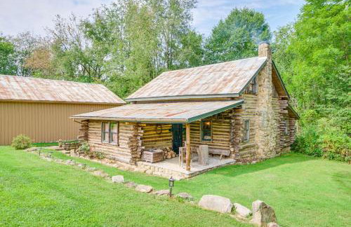 1800s Romantic Cabin! Fireplace and 3 Jacuzzi Tubs - Foto 3