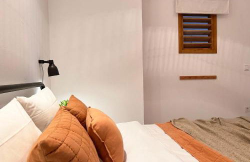 House of Hats II - Photo 13