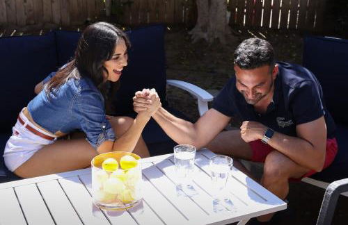 Walk to Beach - KING Apt In #1 Area - AB - Photo 3