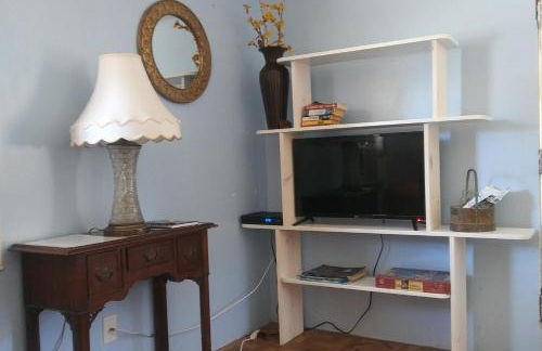 1 Beige Cozy Bungalow or 1 White Cozy Efficiency Cottage in Titusville - Foto 39