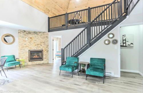 The Hut House 3BR 3BA Game Room Massage Chair - Foto 28