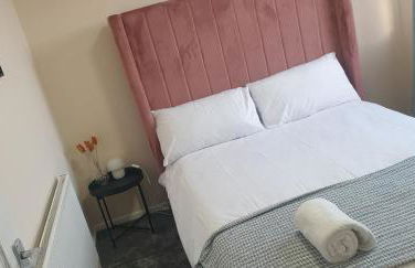 The Grove- 3 Bed Detatched House Wolverhampton- Families and Contractors- Near Town Centre and Molineux Stadium - Foto 16