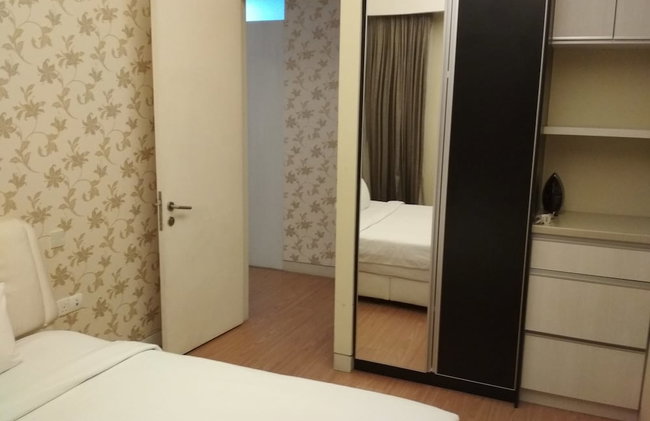 Queens Service Suite at Swiss Garden Residences - Photo 16