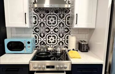 Sacred Heart HospitalHuckleberrysMin to Dwntn - Foto 13