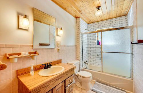 4 Mi to RMNP Allenspark Cabin with Wraparound Deck! - Foto 15