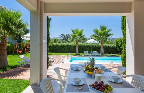 Aria Villas - Private Pool, Playground, Ping Pong & Close to Beach, By ThinkVilla - Foto 8