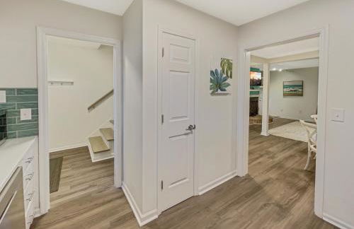 5 Min to Beach—King Beds - Photo 21