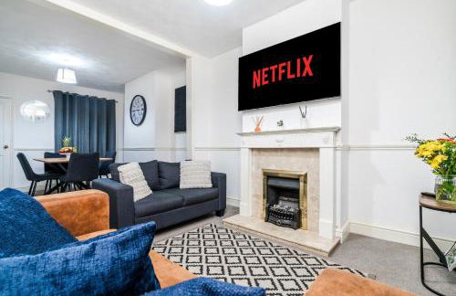 2 Bedroom House, 5 Single Beds, Fast WiFi - Photo 1