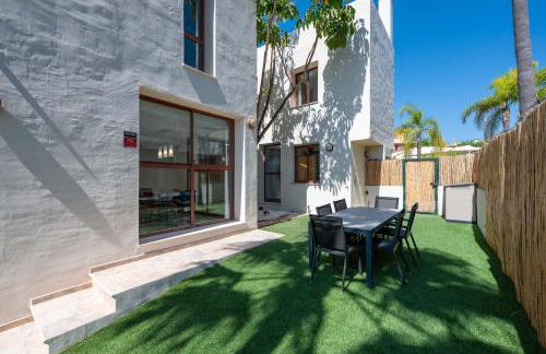 Villa Serena Marbella - Luxury villa with pool & sea views - Photo 61