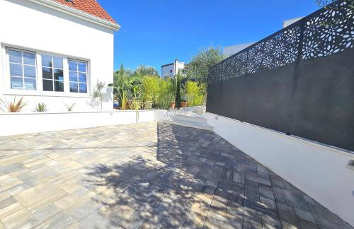 The Three Flowers Pool House - Foto 51