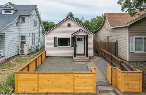 Charming 2 Bedroom home in beautiful Spokane! - Foto 19