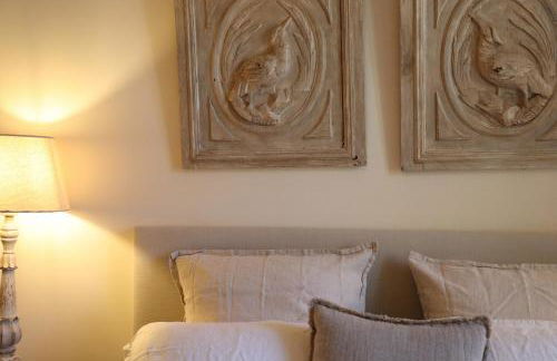 La Grande Bourgade-Authentique Maison en Pierre avec Terrasse Climatisation au Cœur d'Uzès - Foto 23