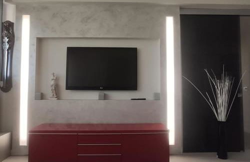 Appartamento incantevole con parcheggio gratuito - Photo 35