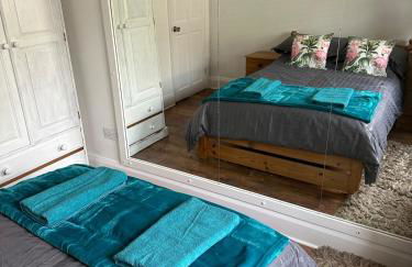 Woodingdean Contractor Pad - FREE Car & Van Parking - Foto 3