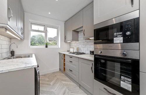 Supreme Luxury Apartment-Close to Airport-Free Parking - Foto 9