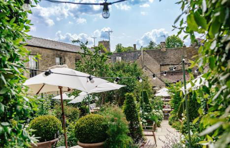 Delightful Cotswold Cottage for two, Log Burner, Garden & Dog Friendly - Photo 32