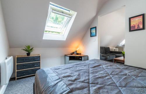 Beautiful new apartment with sheltered parking - Photo 18