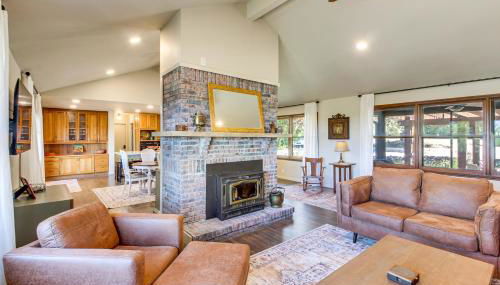 Kansas Gem with Fire Pit and Views 10 Mi to Dtwn! - Foto 3