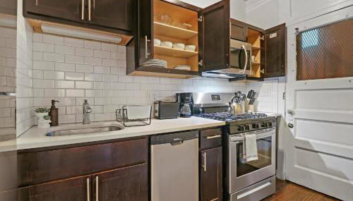 Warm & Lovely 2BR Apt close to Dining & Shops - Touhy 1S - Foto 4