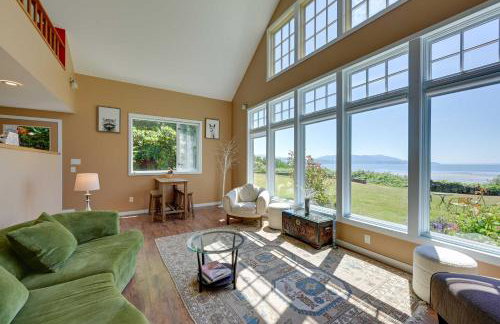 Waterfront Bellingham Bliss: Steps to Beach! - Foto 1