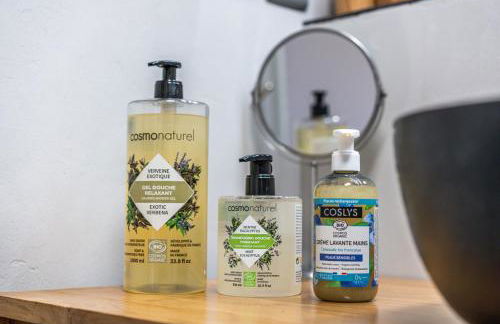 L'Odyssée provençale, un duplex de charme de 2 chambres au pied du village médiéval de Bormes-les-Mimosas, offrant des prestations haut de gamme et une superbe vue sur le Massif des Maures - Foto 19