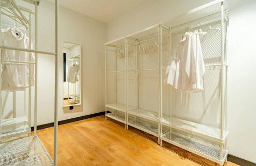 Edificio Fénix by Plaza Mayor Apartamentos - Photo 33