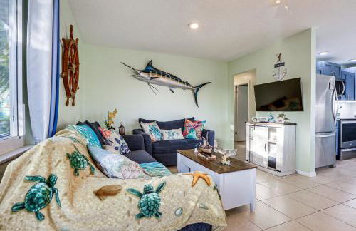 Canal-Front Gem w/ Peekaboo Views in Cudjoe Key! - Foto 2