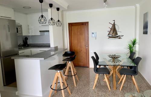 Hermoso Edificio Frente al Mar, a pie de Playa y hermosas vistas - Photo 25