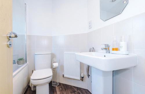 Driveway Stylish 3Bedroom Home in Middleton - Foto 23