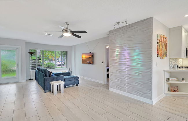 Waterfront Villa Private Pool! - Foto 31