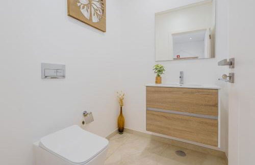 Paradise Villa, luxury villa near the beach - Photo 13