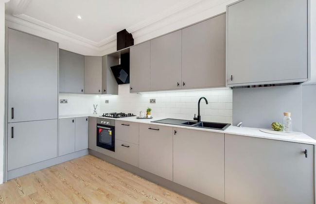 Captivating 2-bed Apartment in North London - Foto 1