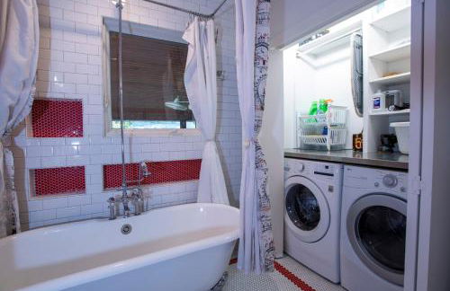 South Central, Barton Springs, Broken Spoke & much more, Dogs ok, 4 bedroom-3bath - Foto 25