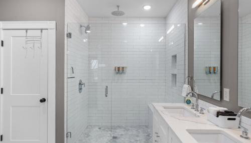 Uptown Elegant Escape | JZ Vacation Rentals - Foto 5, Other