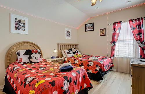 Spacious retreat w pool & game room - Foto 50