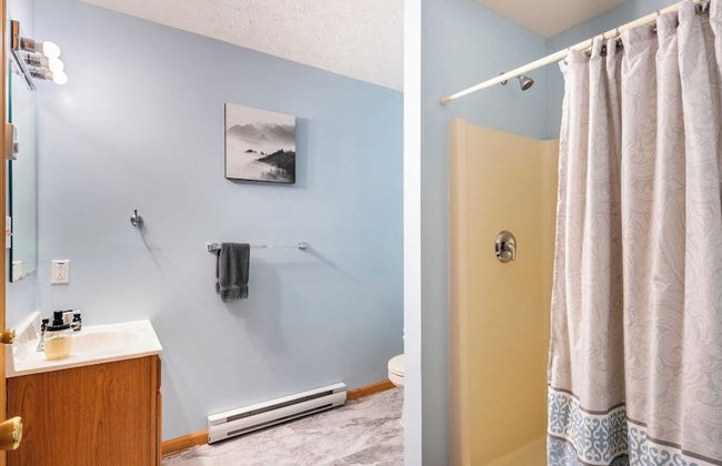 The Nest at Brier Crest by Avantstay Game Room, Expansive Deck & Fire Pit - Photo 14