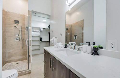 Contemporary 2BR I Gym I Parking I Workspace - Foto 14