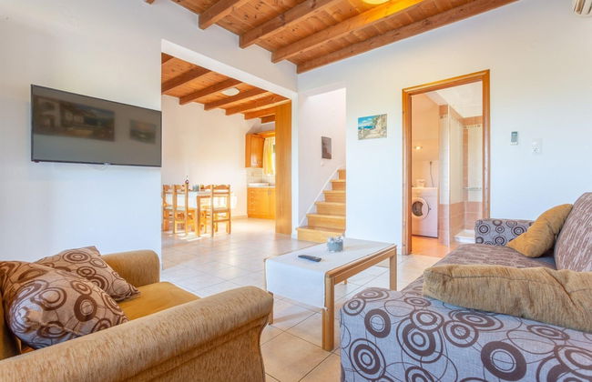 Andreas Beach Villa Large Private Pool Walk to Beach Sea Views A C Wifi Car Not Required - 1654 - Foto 29