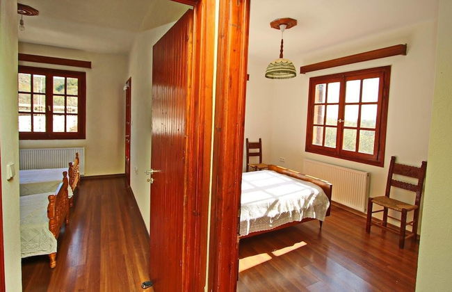 Pantso Villa - Photo 2