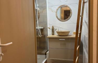 T2, Balneo, sauna, lit rond, jeux arcades, parking - Photo 8