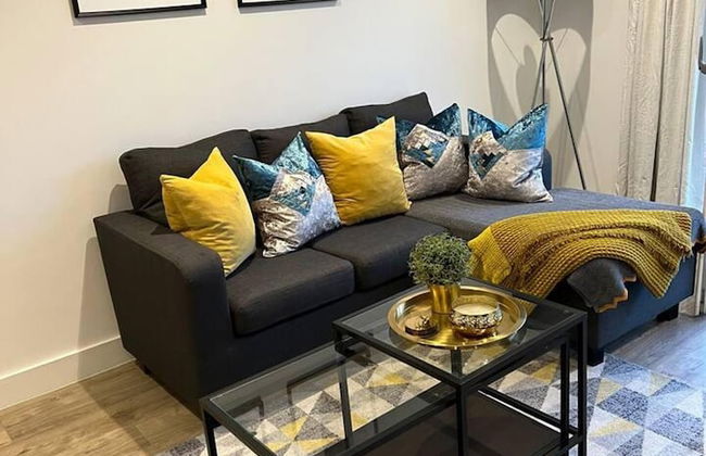 Modern 1 Bed Flat Near Station and City - Foto 10