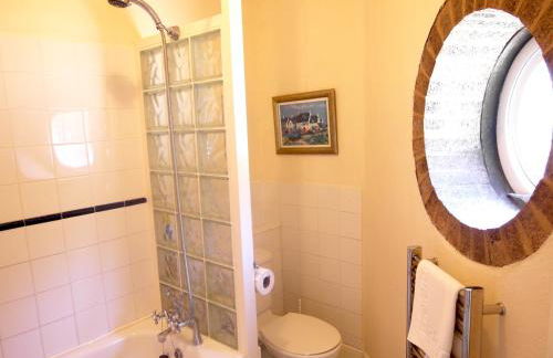 Sea-view Apts Ferry Savings - Photo 26